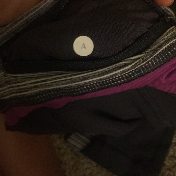 Grey lululemon leggings - Picture 7 of 7